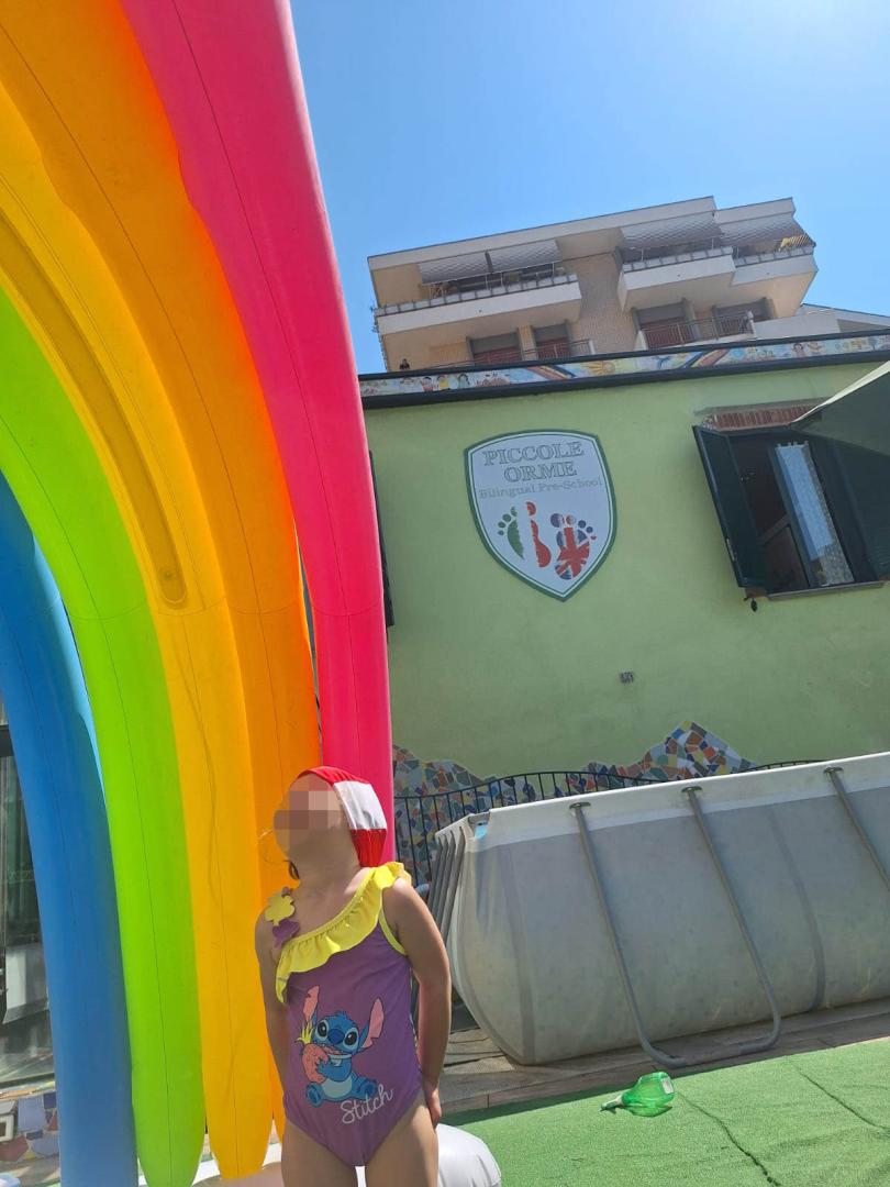Attività in piscina durante il Summer Camp Piccole Orme